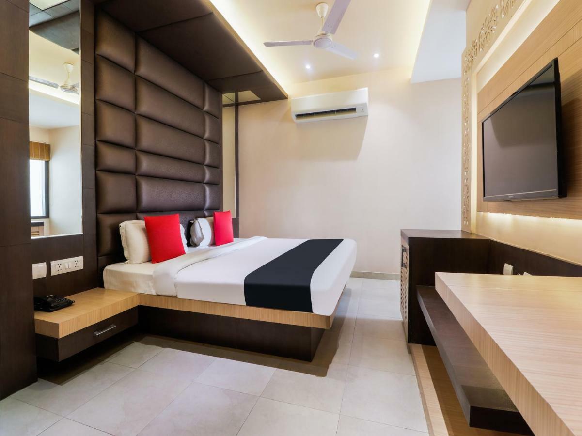 Capital O 46218 Royal Cottage Suite Kanpur Bagian luar foto