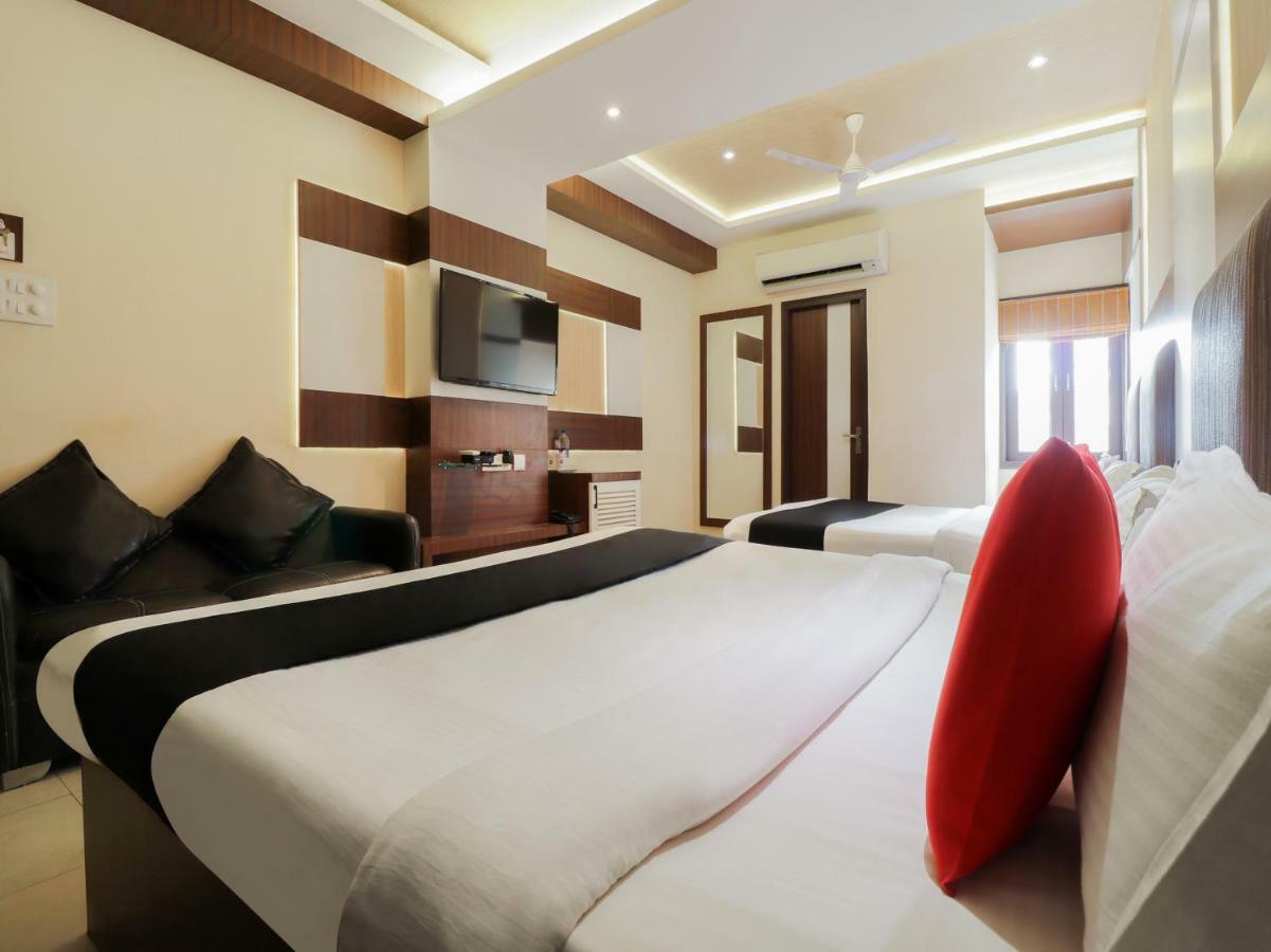 Capital O 46218 Royal Cottage Suite Kanpur Bagian luar foto