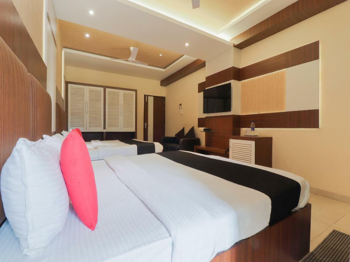 Capital O 46218 Royal Cottage Suite Kanpur Bagian luar foto