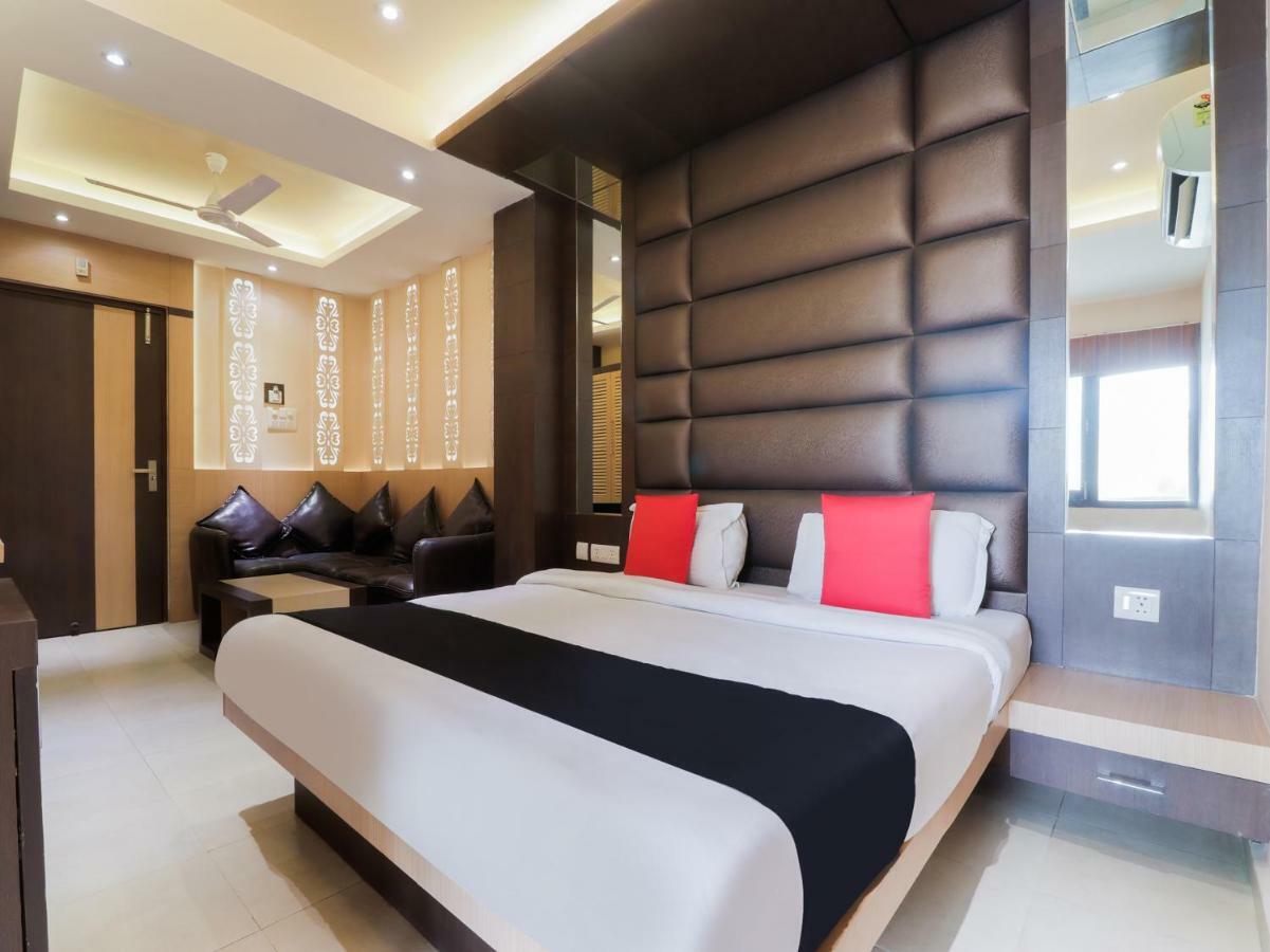 Capital O 46218 Royal Cottage Suite Kanpur Bagian luar foto