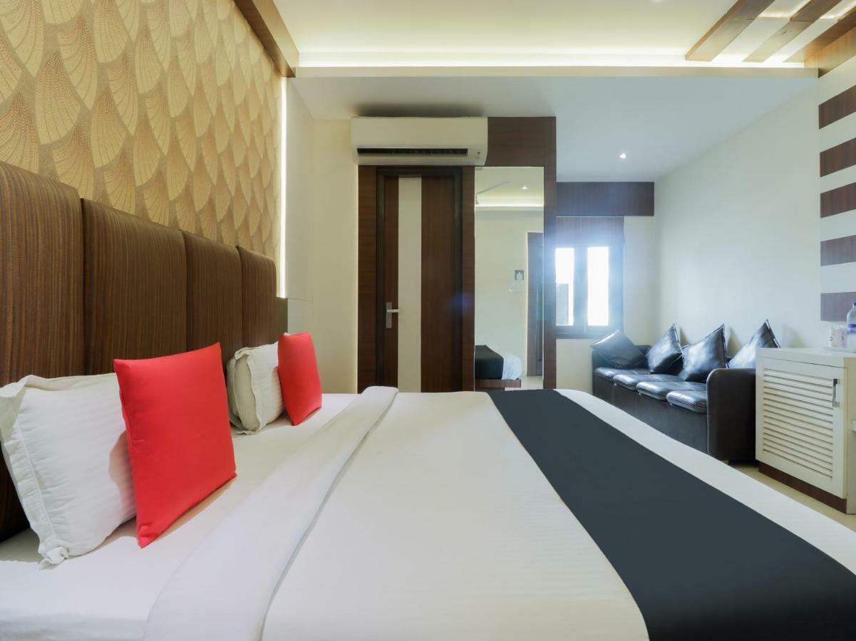 Capital O 46218 Royal Cottage Suite Kanpur Bagian luar foto