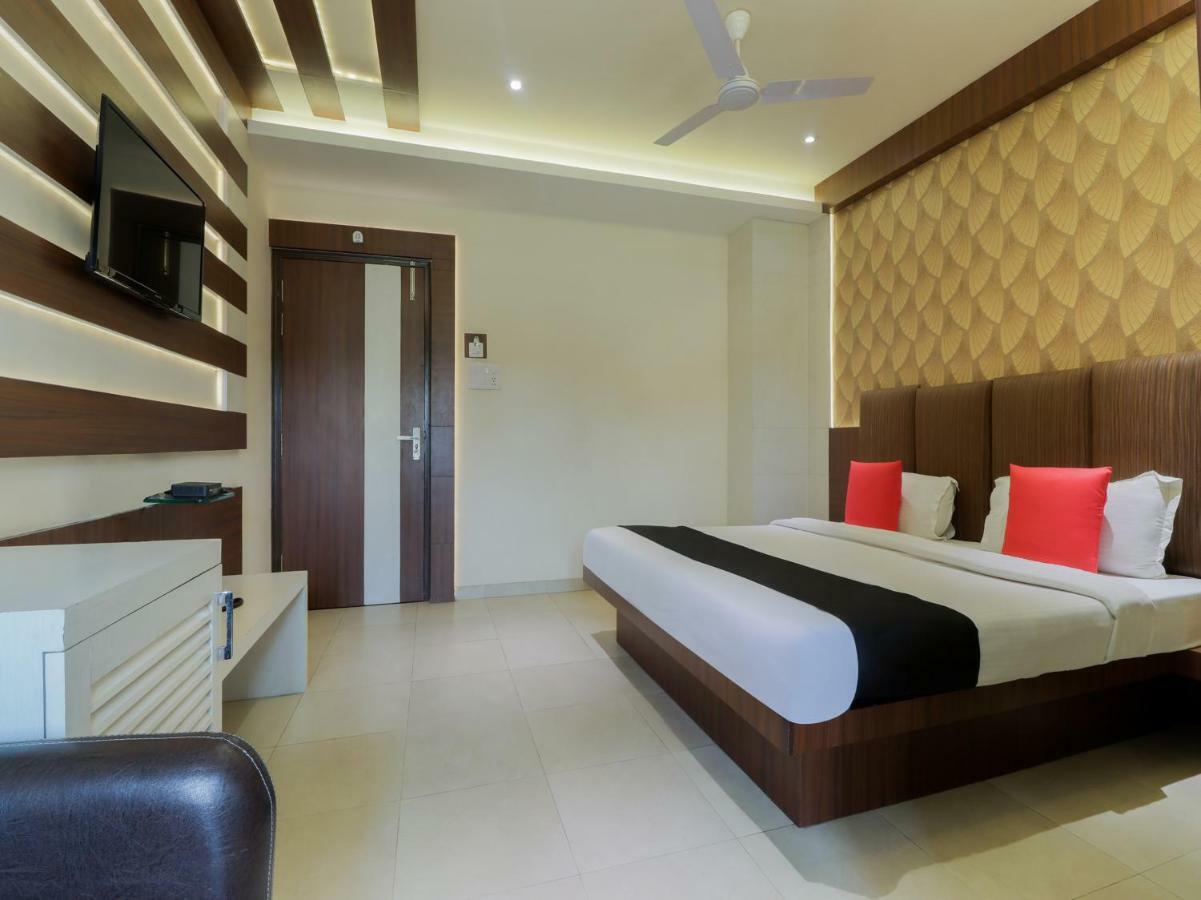 Capital O 46218 Royal Cottage Suite Kanpur Bagian luar foto